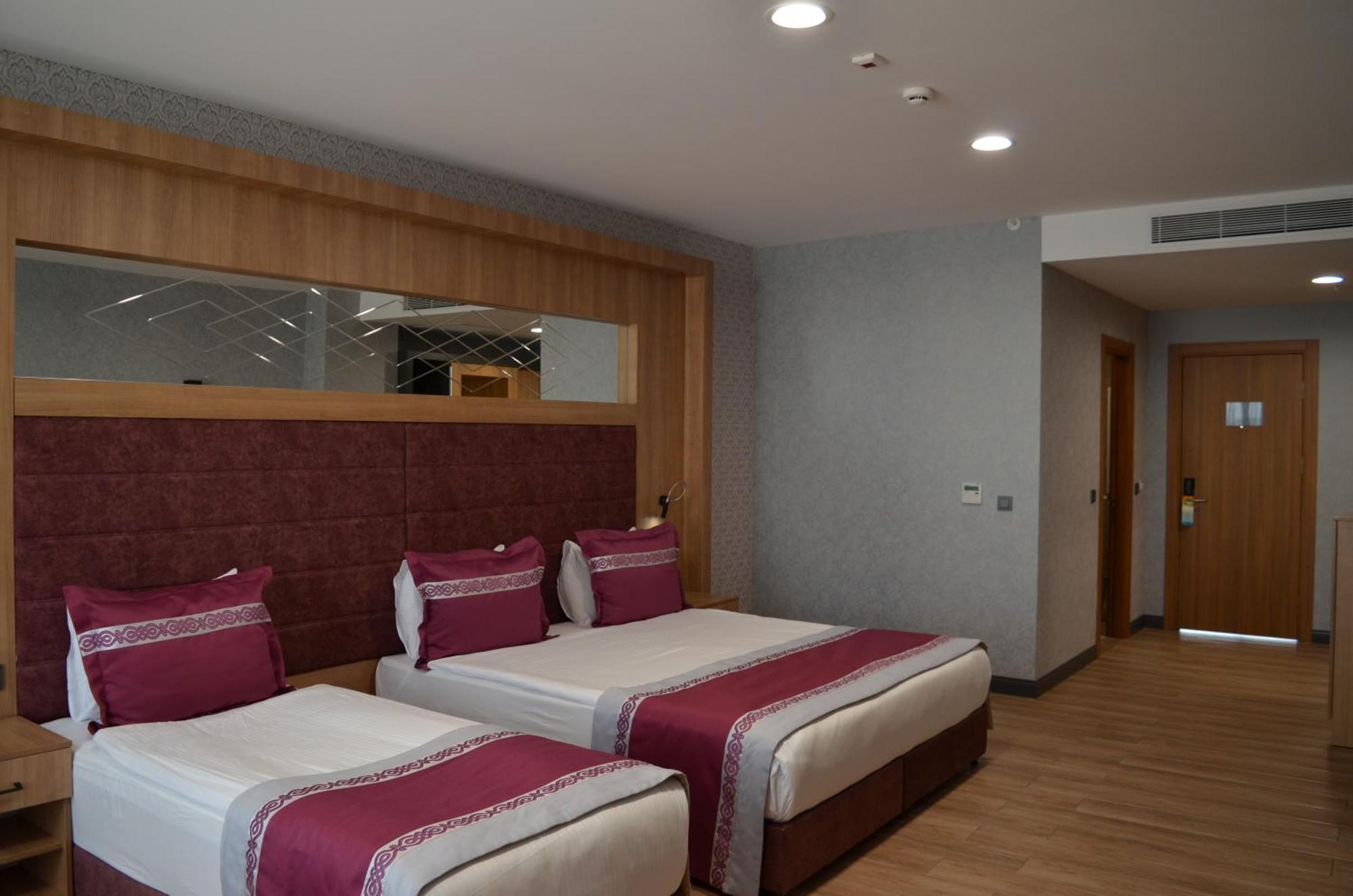 Lavanta Tepesi Hotel Ve Spor Tesisleri Burdur Buitenkant foto
